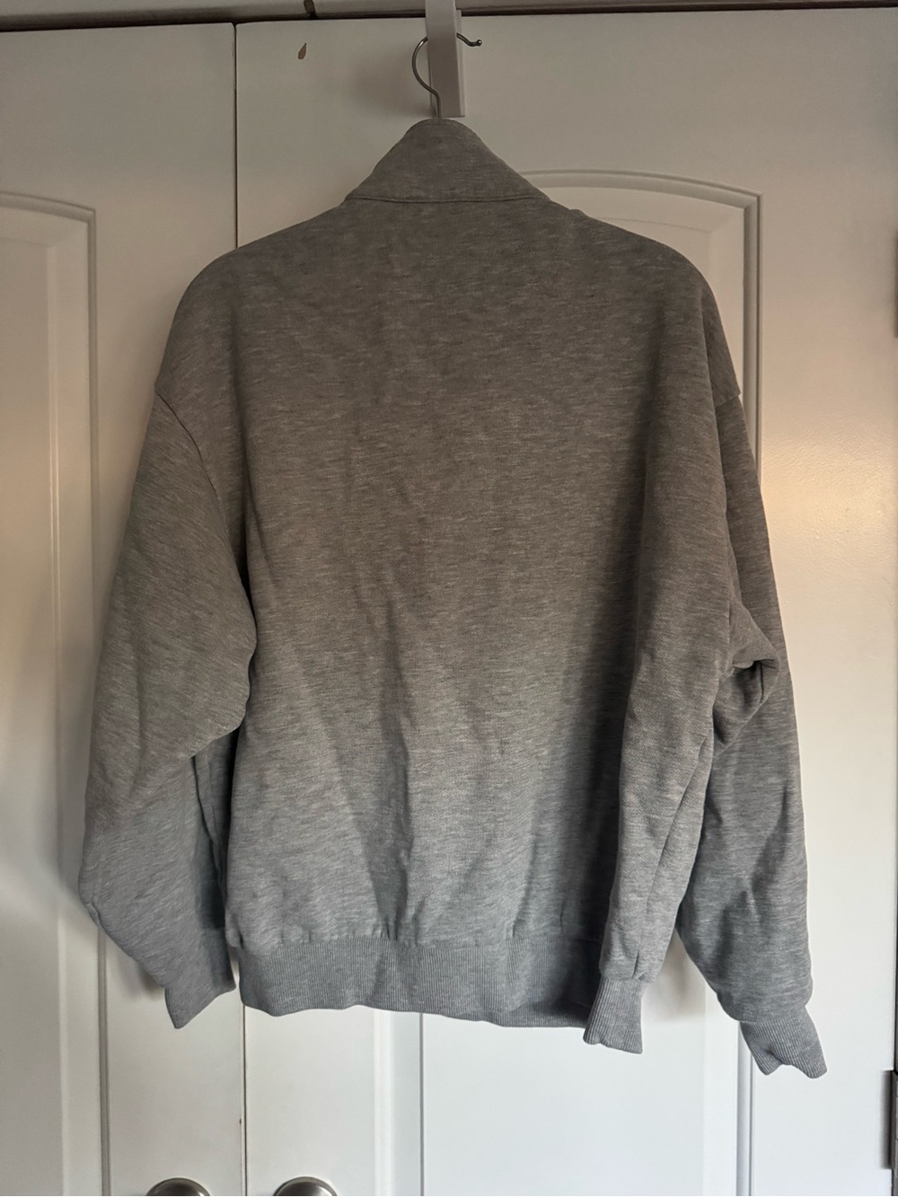 Alo Yoga Accolade 1/4 Zip Pullover Sweatshirt size S Athletic Heather Grey - Picture 4 of 4